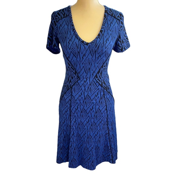 NEW Tracy Reese V-Neck Fit and Flare Dress - Picture 2 of 7